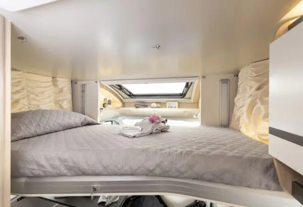 Foto de Autocaravana perfilada 6m